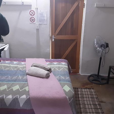 Kai-Oms Backpackers Lodge Outjo Luaran gambar
